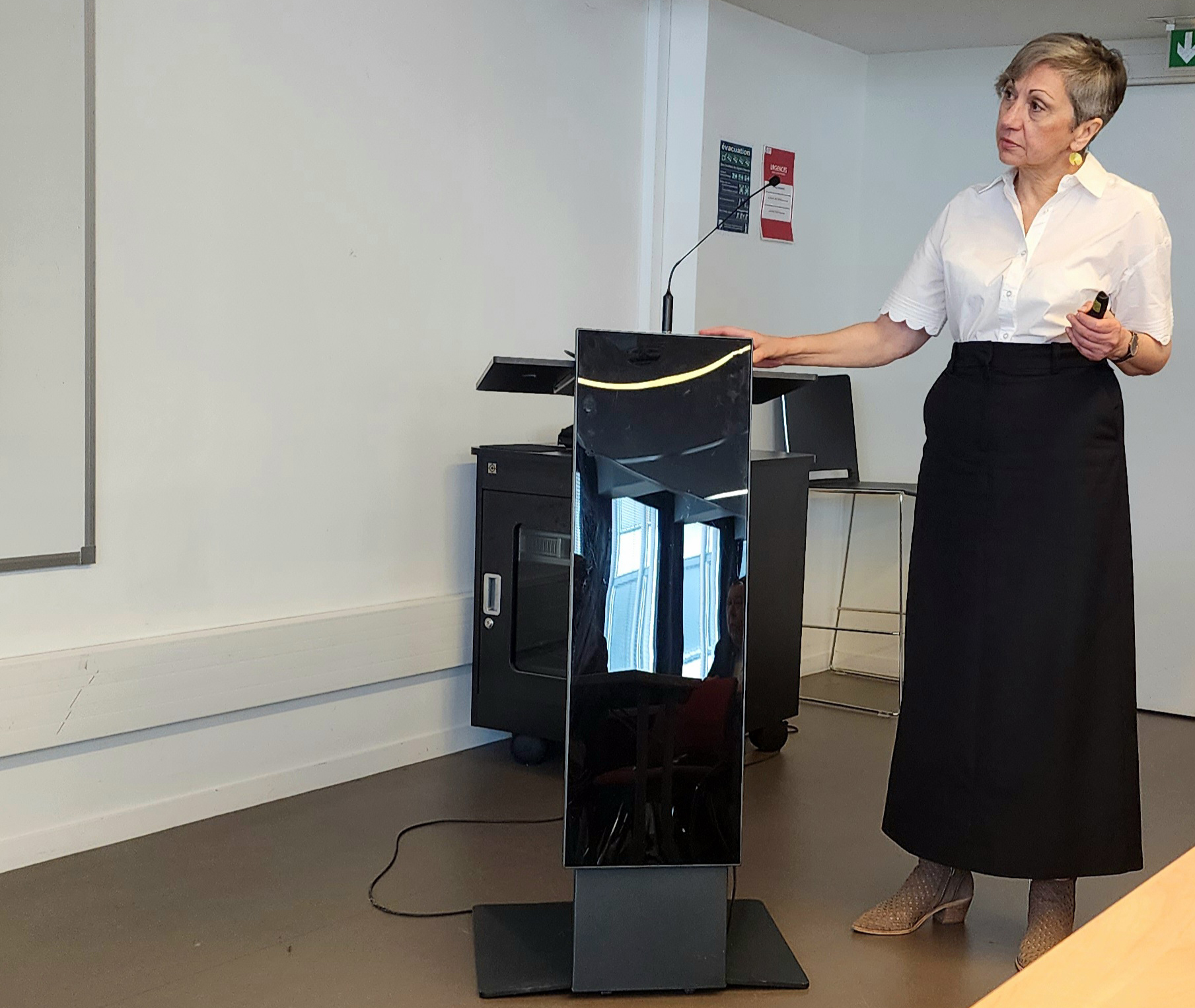 Dr Sukovic presenting PLC Sydney’s latest educational research at the ...