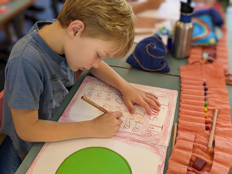 Ida Spider -  the mathematician in a magic web!