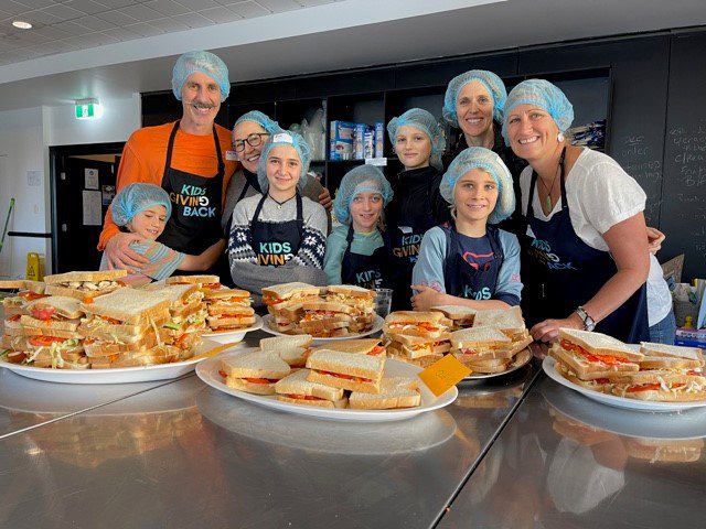 Glenaeon students  participate in Kids Giving Back day