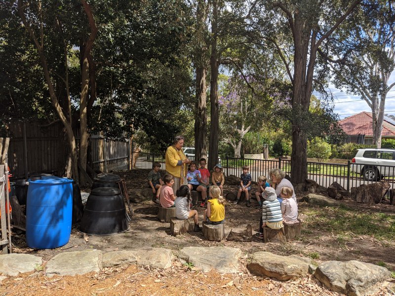 Compost Building - all hands in the pit