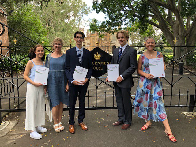 Meeting the Governor: Glenaeon's gold award winners